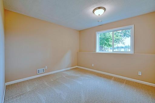 5626 Vera Cruz Avenue N, Crystal, MN 55429