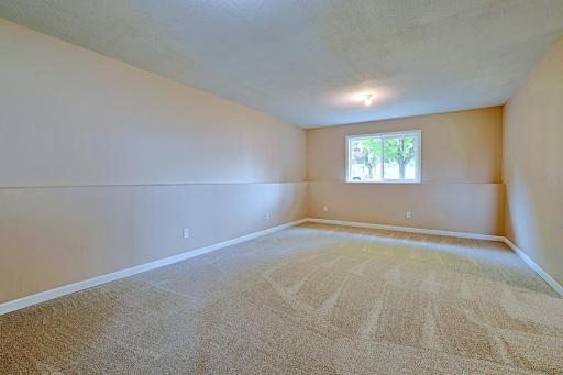5626 Vera Cruz Avenue N, Crystal, MN 55429
