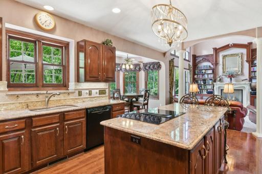16465 45th Avenue N, Plymouth, MN 55446