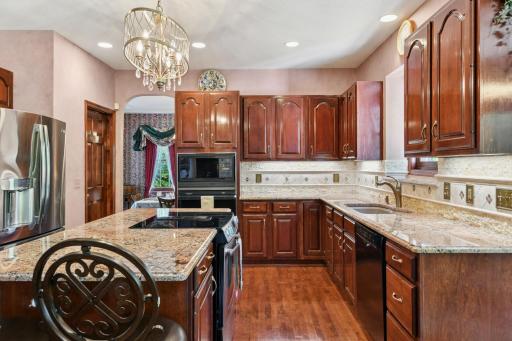 16465 45th Avenue N, Plymouth, MN 55446