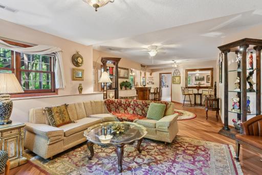 16465 45th Avenue N, Plymouth, MN 55446
