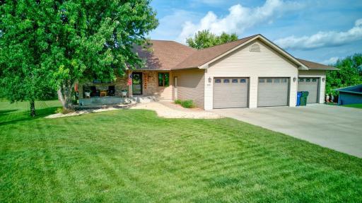 3521 Pebble Hills Drive, Fergus Falls, MN 56537