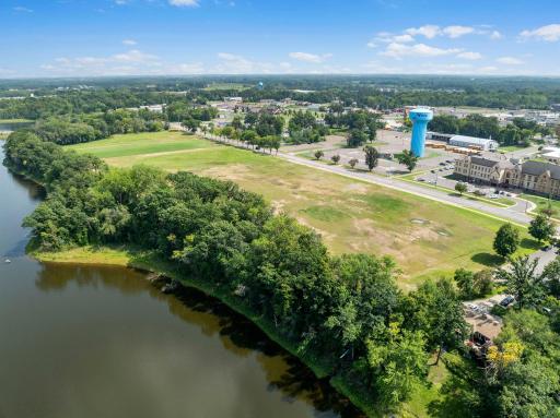 400 Maple Ave E, Mora, MN 55051