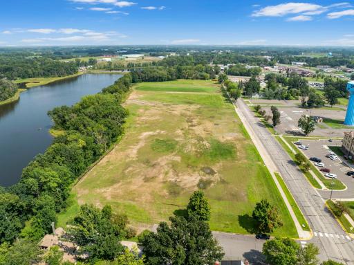 400 Maple Ave E, Mora, MN 55051