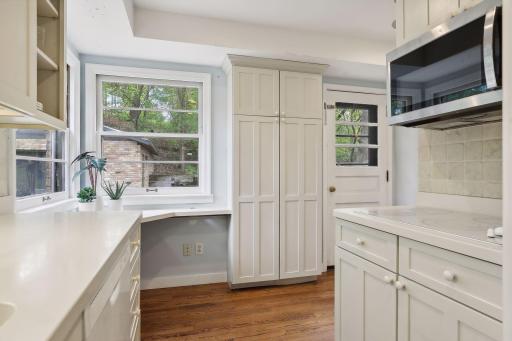 4513 Laguna Drive, Minneapolis, MN 55435