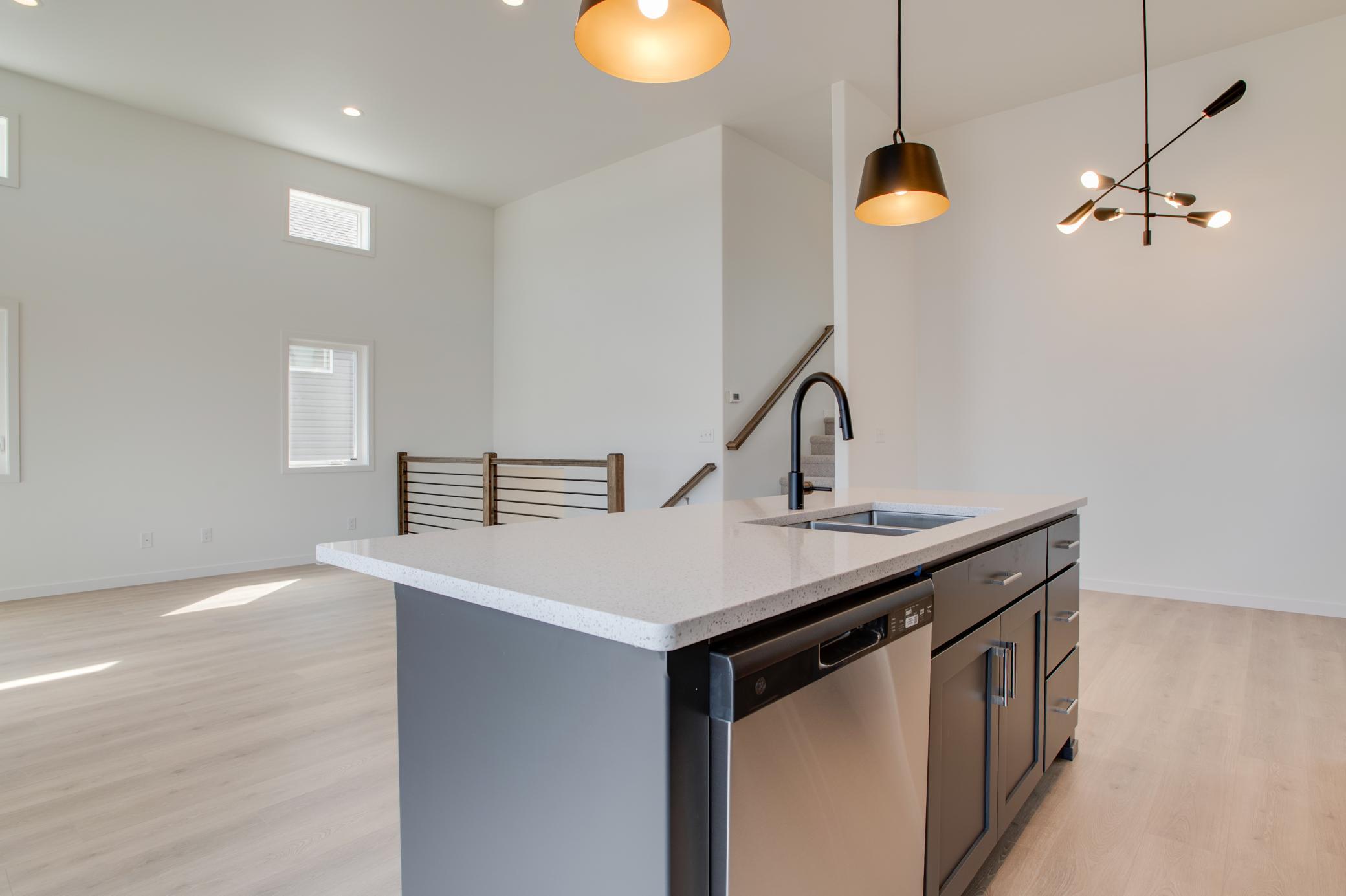 2522_38th_AVE_S-15.jpg