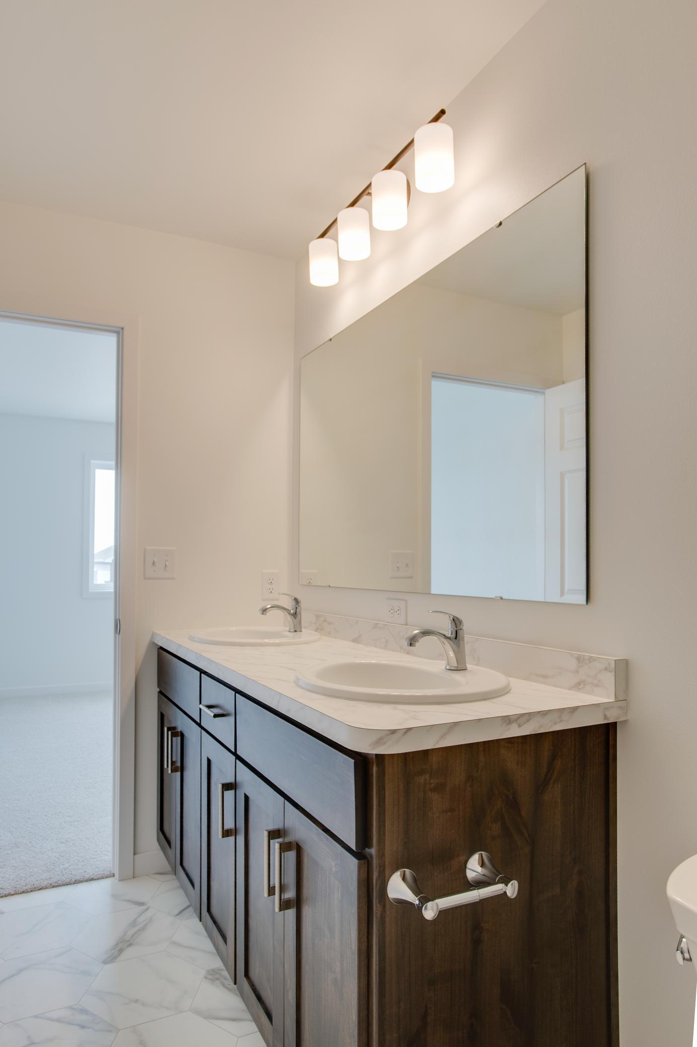 2522_38th_AVE_S-22.jpg