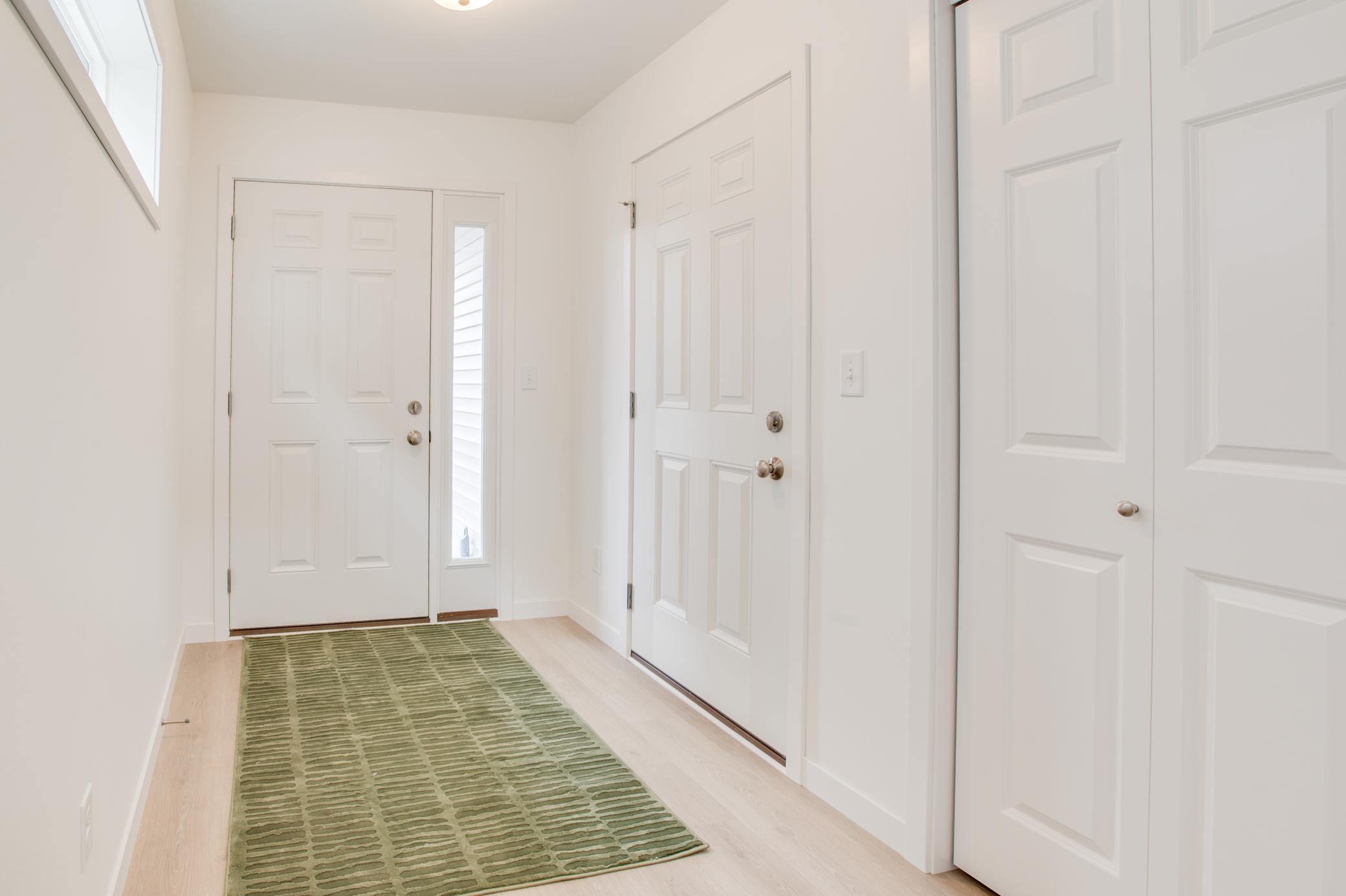 2522_38TH_AVE_S_STAGED-6.jpg