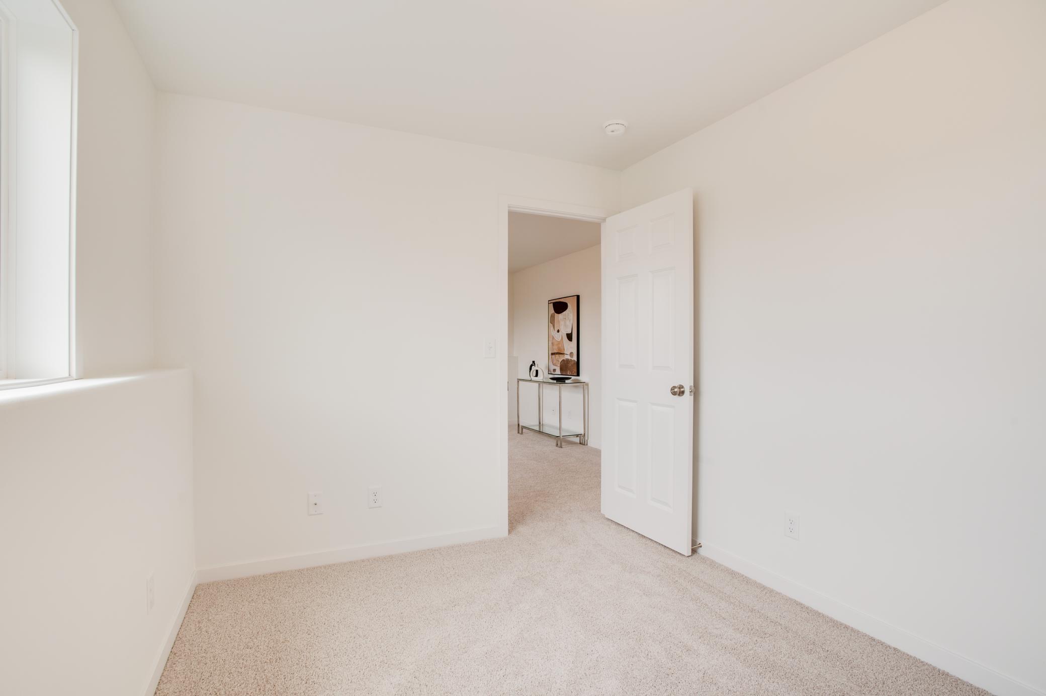 2522_38TH_AVE_S_STAGED-34.jpg