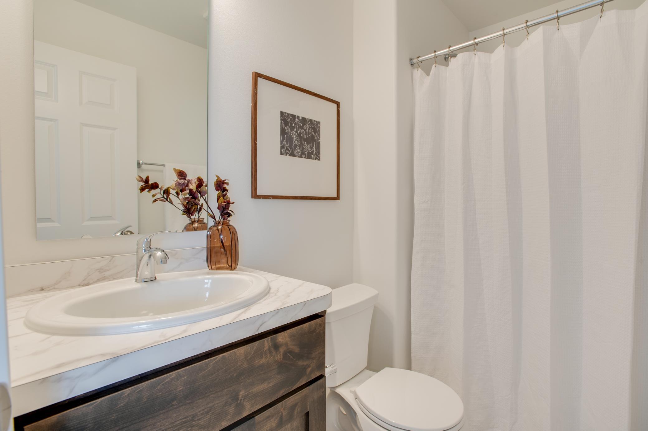 2522_38TH_AVE_S_STAGED-35.jpg