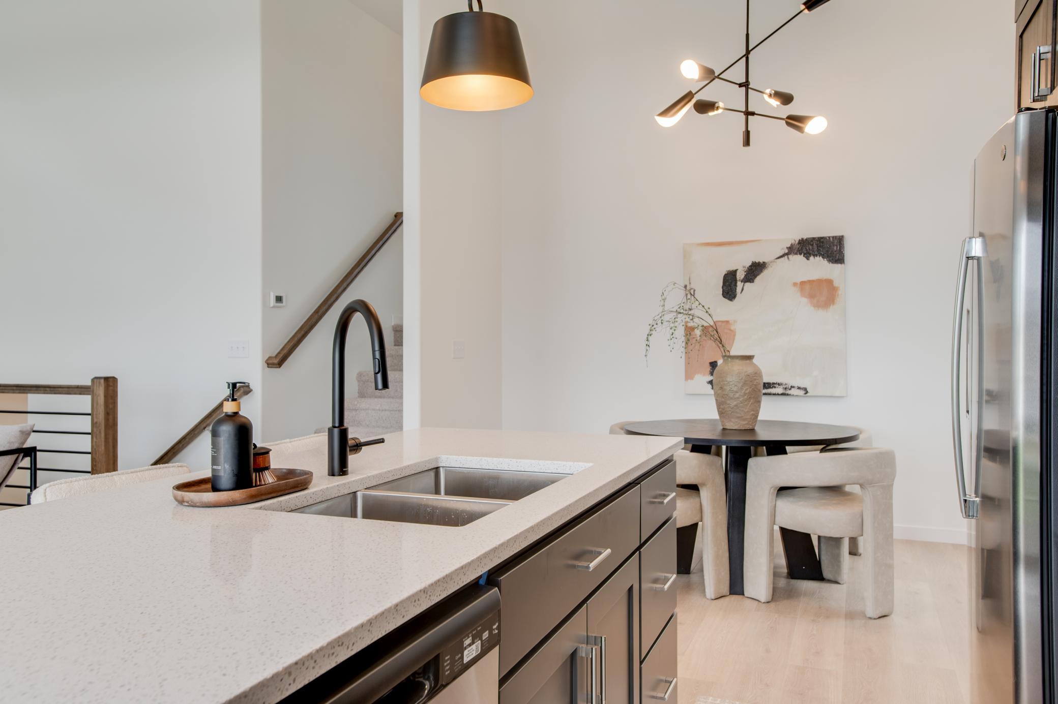 2522_38TH_AVE_S_STAGED-18.jpg