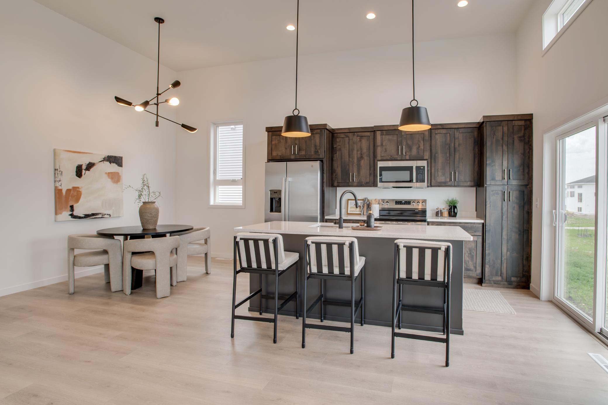 2522_38TH_AVE_S_STAGED-14.jpg