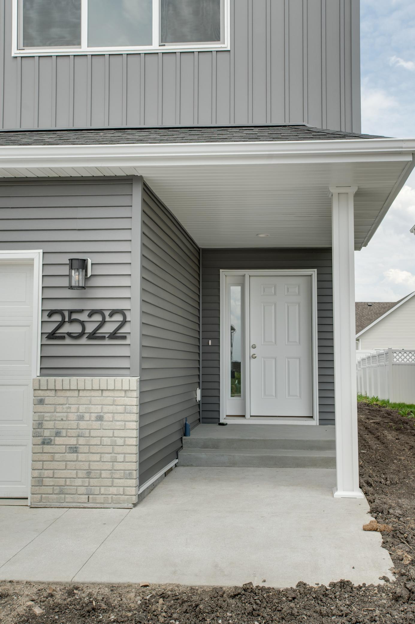 2522_38TH_AVE_S_STAGED-4.jpg