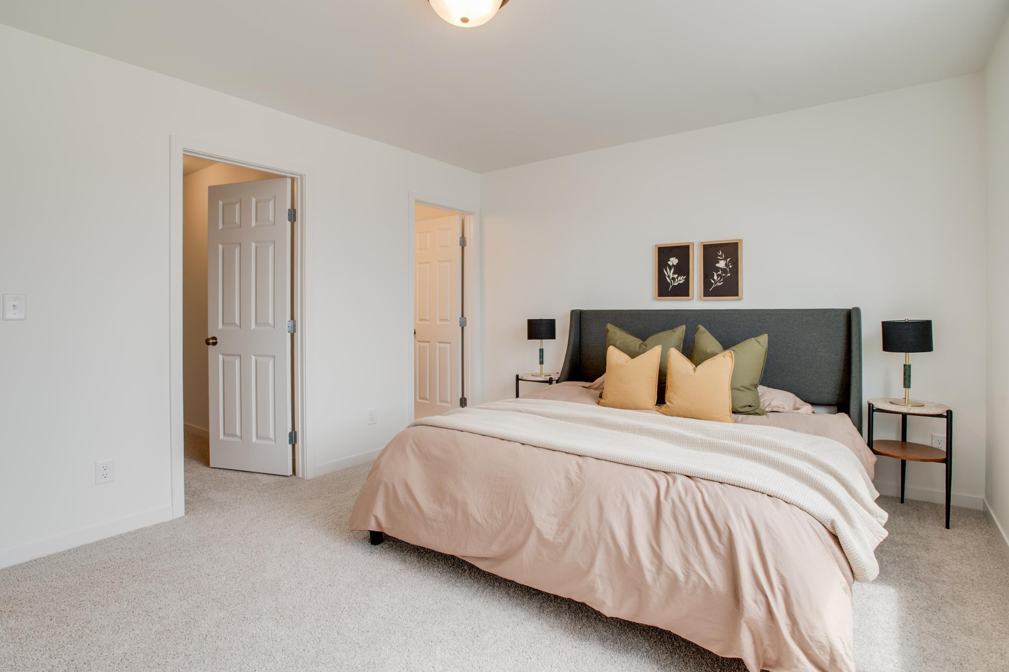 2522_38TH_AVE_S_STAGED-23.jpg