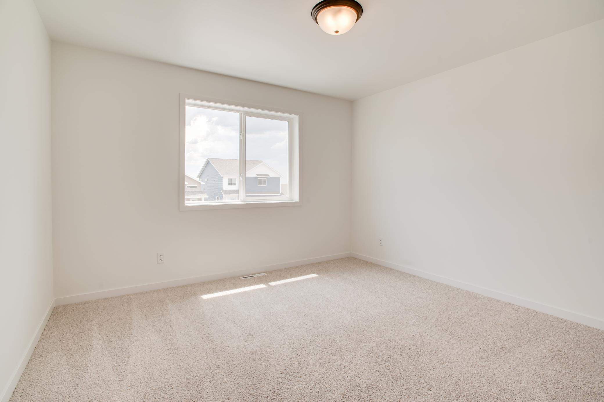 2522_38TH_AVE_S_STAGED-27.jpg