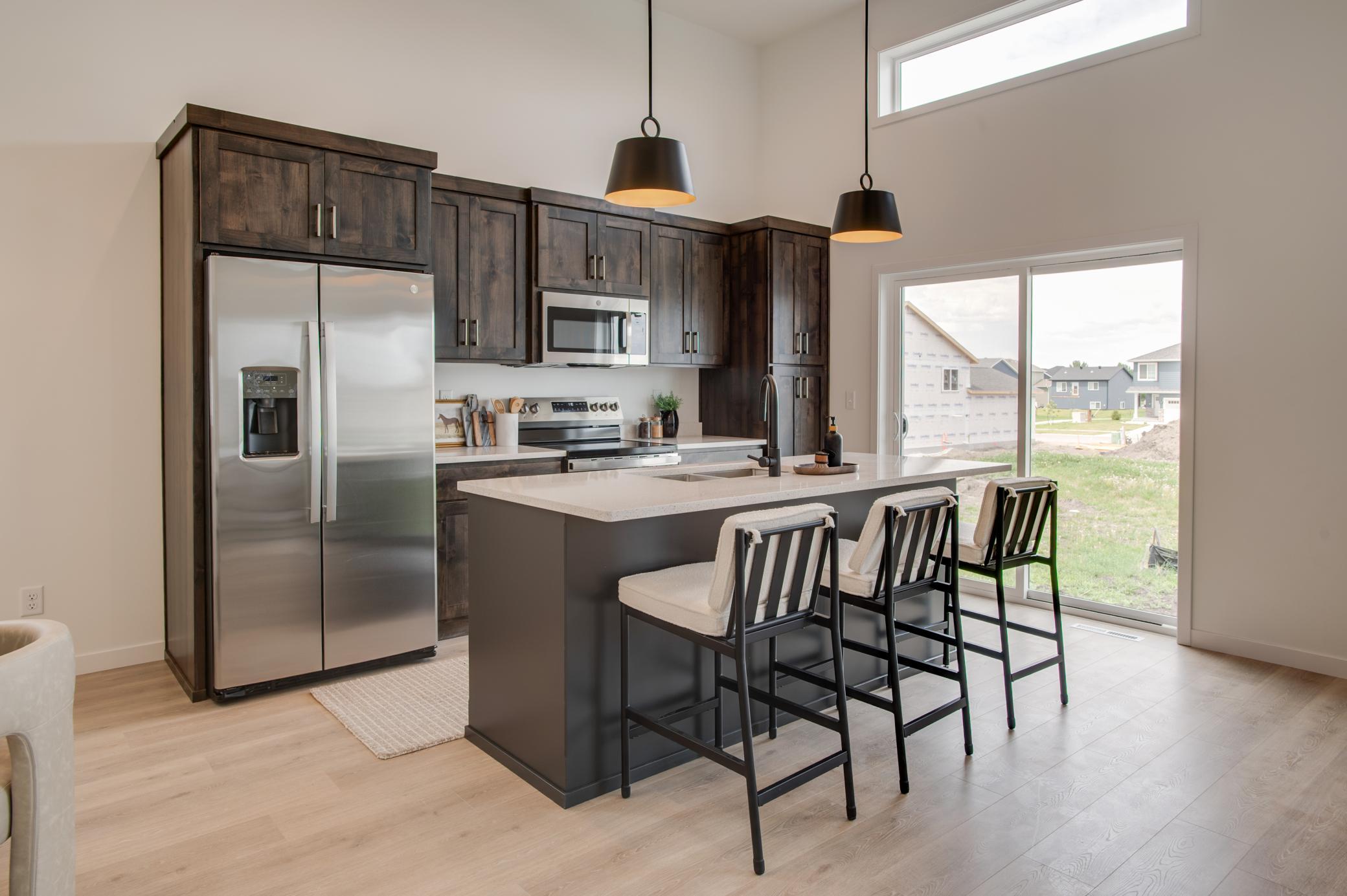 2522_38TH_AVE_S_STAGED-15.jpg