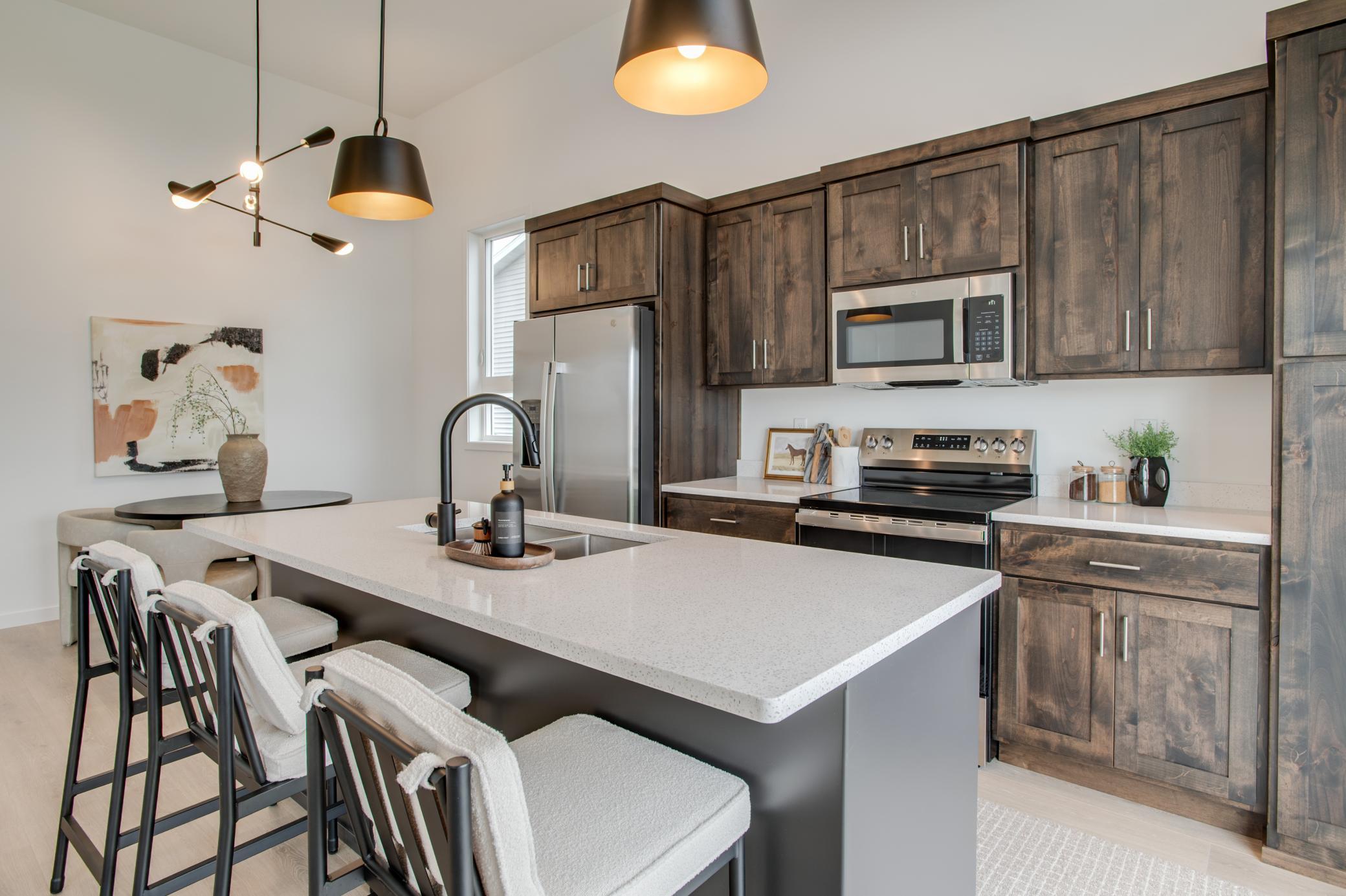 2522_38TH_AVE_S_STAGED-17.jpg