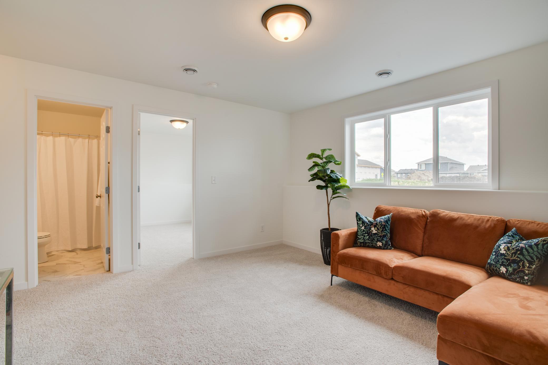 2522_38TH_AVE_S_STAGED-31.jpg