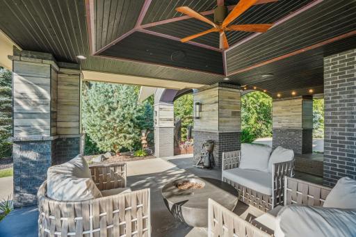 5160 Juneau Lane N, Minneapolis, MN 55446