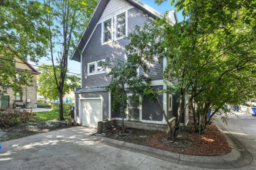 2122 Oakland Avenue, Minneapolis, MN 55404