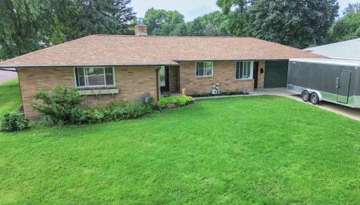 828 E Meadow Lane, Redwood Falls, MN 56283