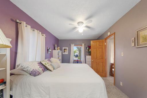 24 Main bedroom.jpg