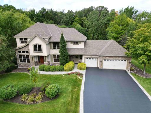 Luxury Home in Wild Meadows Private wooded lot