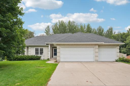 1789 Windsor Drive S, Shakopee, MN 55379