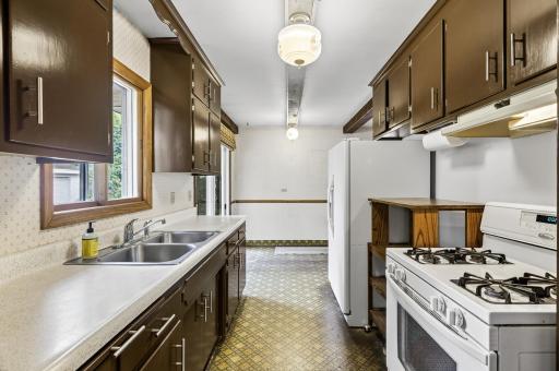 3812 Joyce Lane, Minneapolis, MN 55429