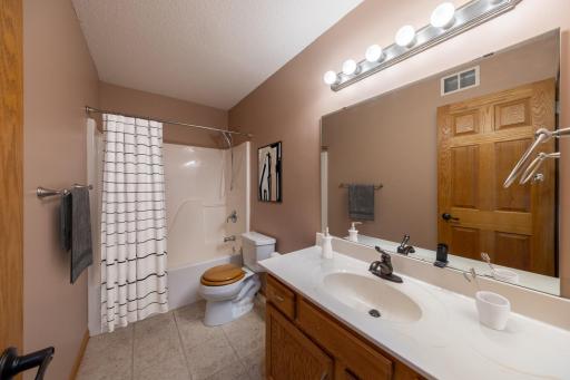 5094 King Arthur Drive NW, Rochester, MN 55901