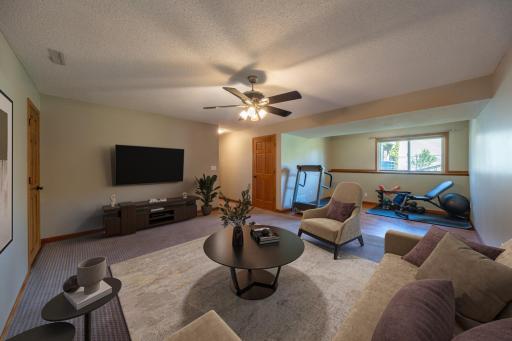 5094 King Arthur Drive NW, Rochester, MN 55901