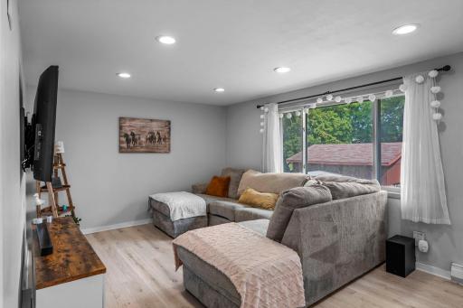 13-web-or-mls-1347 Willow Lake Blvd-86.jpg
