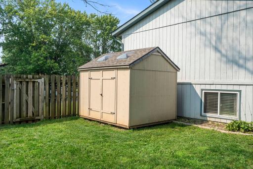 39-web-or-mls-1347 Willow Lake Blvd-68.jpg