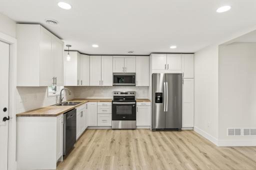 225 Cherry Avenue N, Annandale, MN 55302