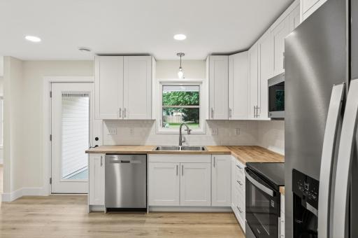 225 Cherry Avenue N, Annandale, MN 55302