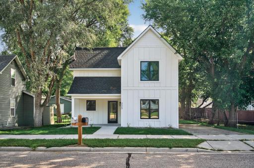 225 Cherry Avenue N, Annandale, MN 55302