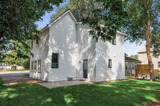 225 Cherry Avenue N, Annandale, MN 55302