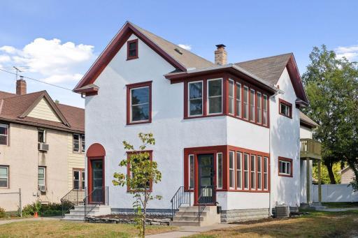 2209 4th Street NE, Minneapolis, MN 55418