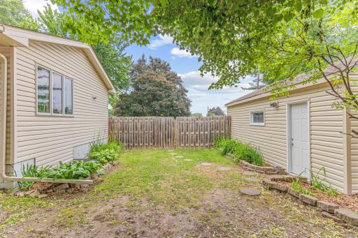 241 15th Avenue S, South Saint Paul, MN 55075