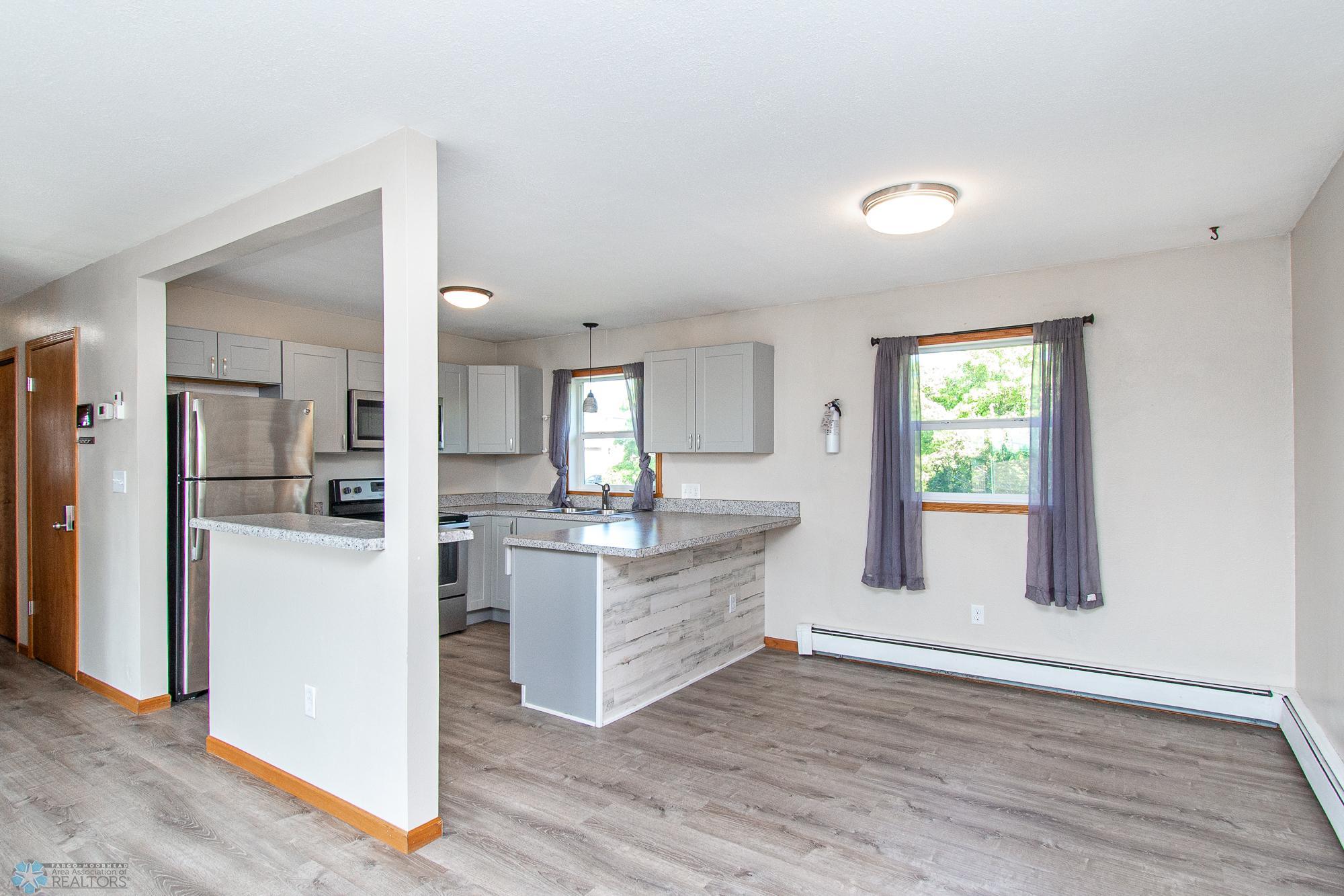 Kitchen/Dining Area