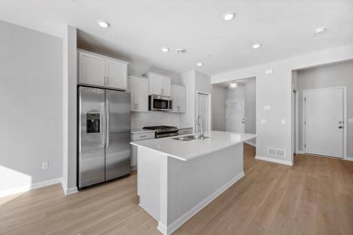 Kitchen - open concept, upgraded appliances
