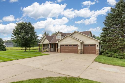 21570 Nightingale Street NW, Cedar, MN 55011