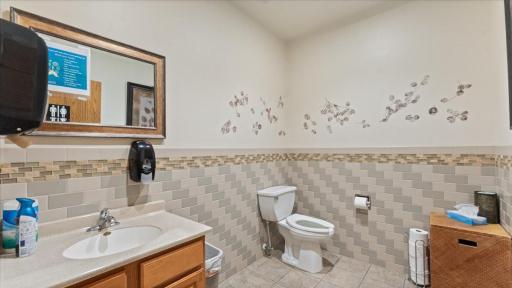 Willmar, MN 56201