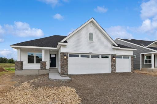 7882 41st Street N, Oakdale, MN 55128
