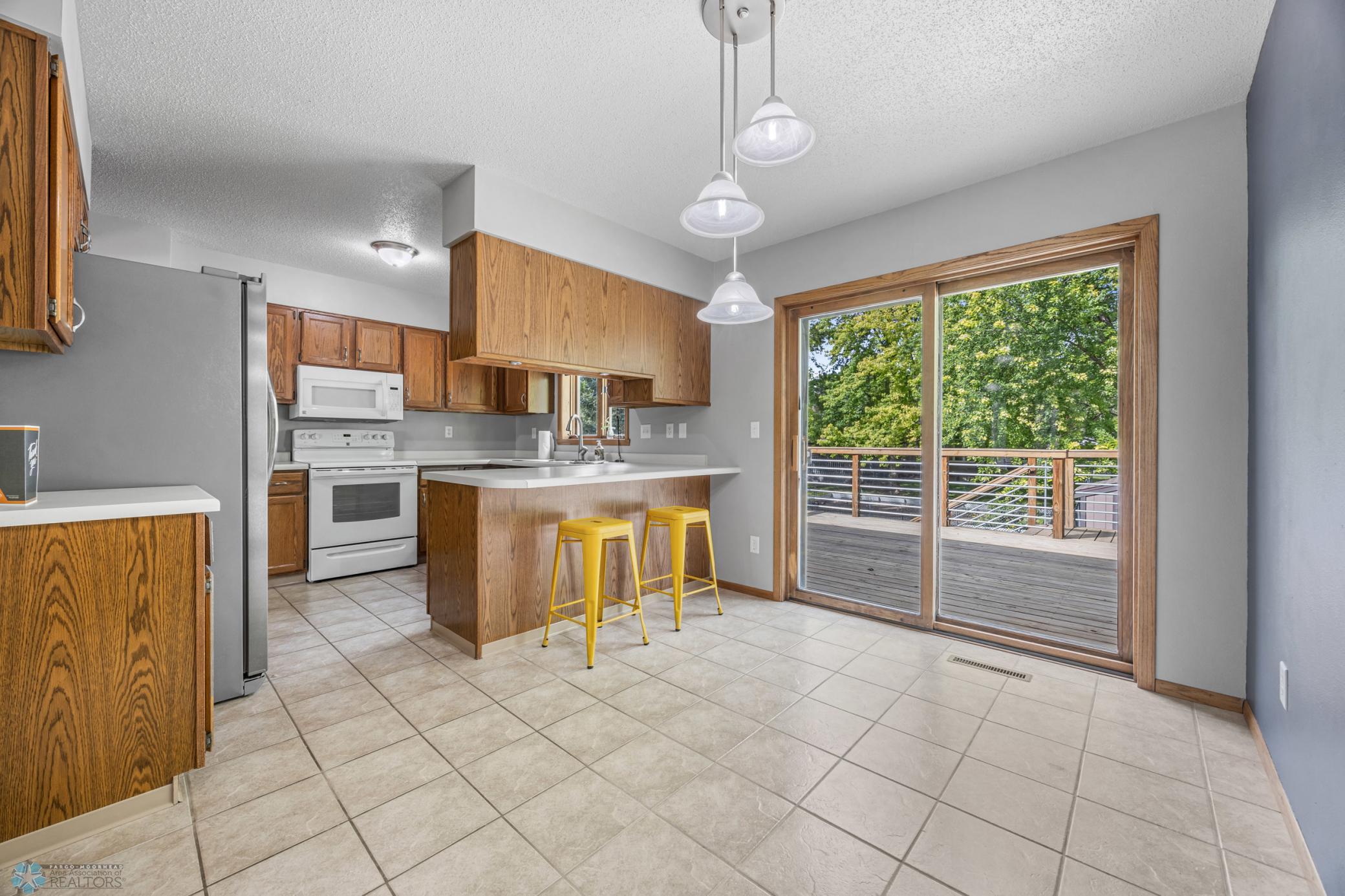 Kitchen/ Dining