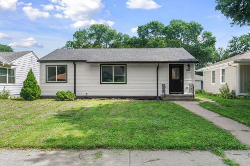 5244 Vincent Avenue N, Minneapolis, MN 55430