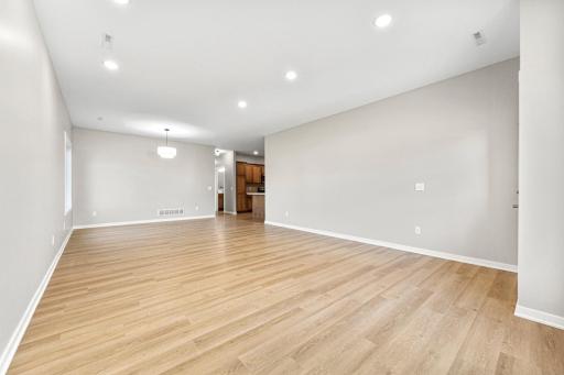 605 Northwood Place, Janesville, MN 56048