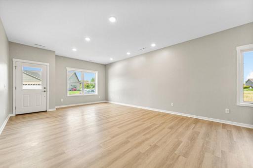 605 Northwood Place, Janesville, MN 56048