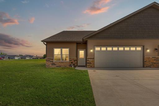 605 Northwood Place, Janesville, MN 56048