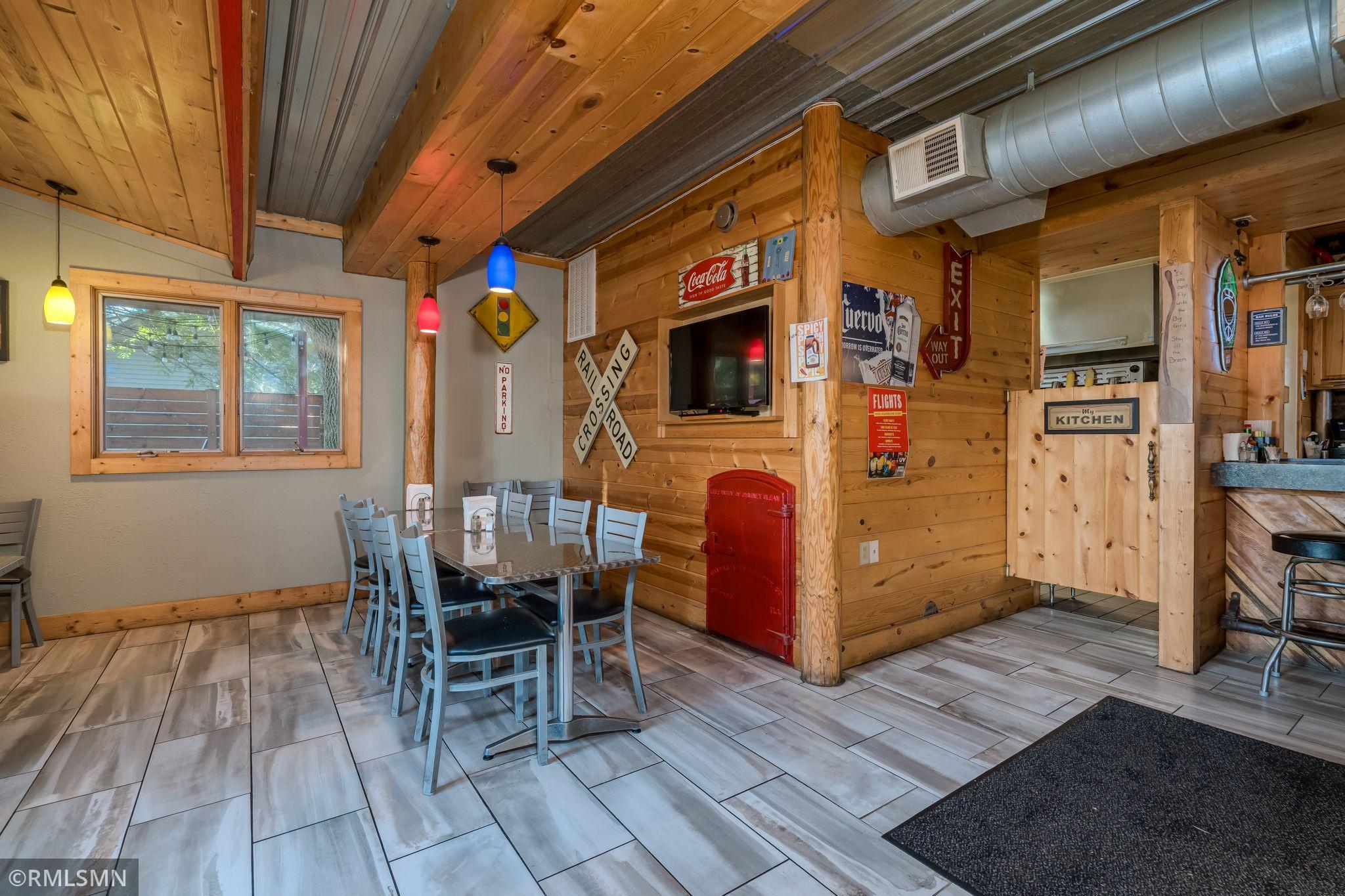 14-web-or-mls-204-1st-ave.jpg